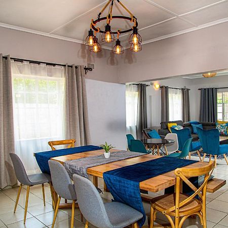 Hungwe House Villa Victoria Falls Exteriör bild