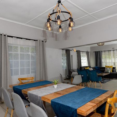 Hungwe House Villa Victoria Falls Exteriör bild