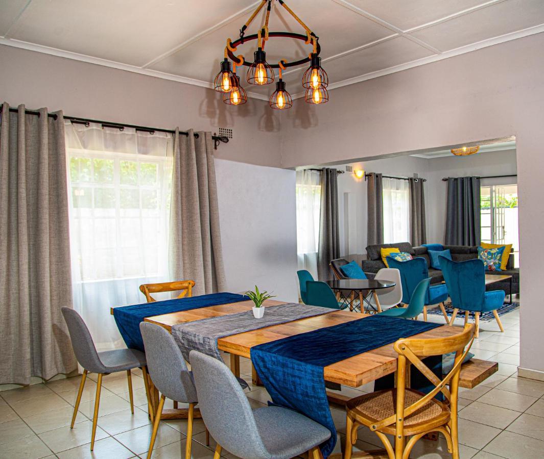 Hungwe House Villa Victoria Falls Exteriör bild
