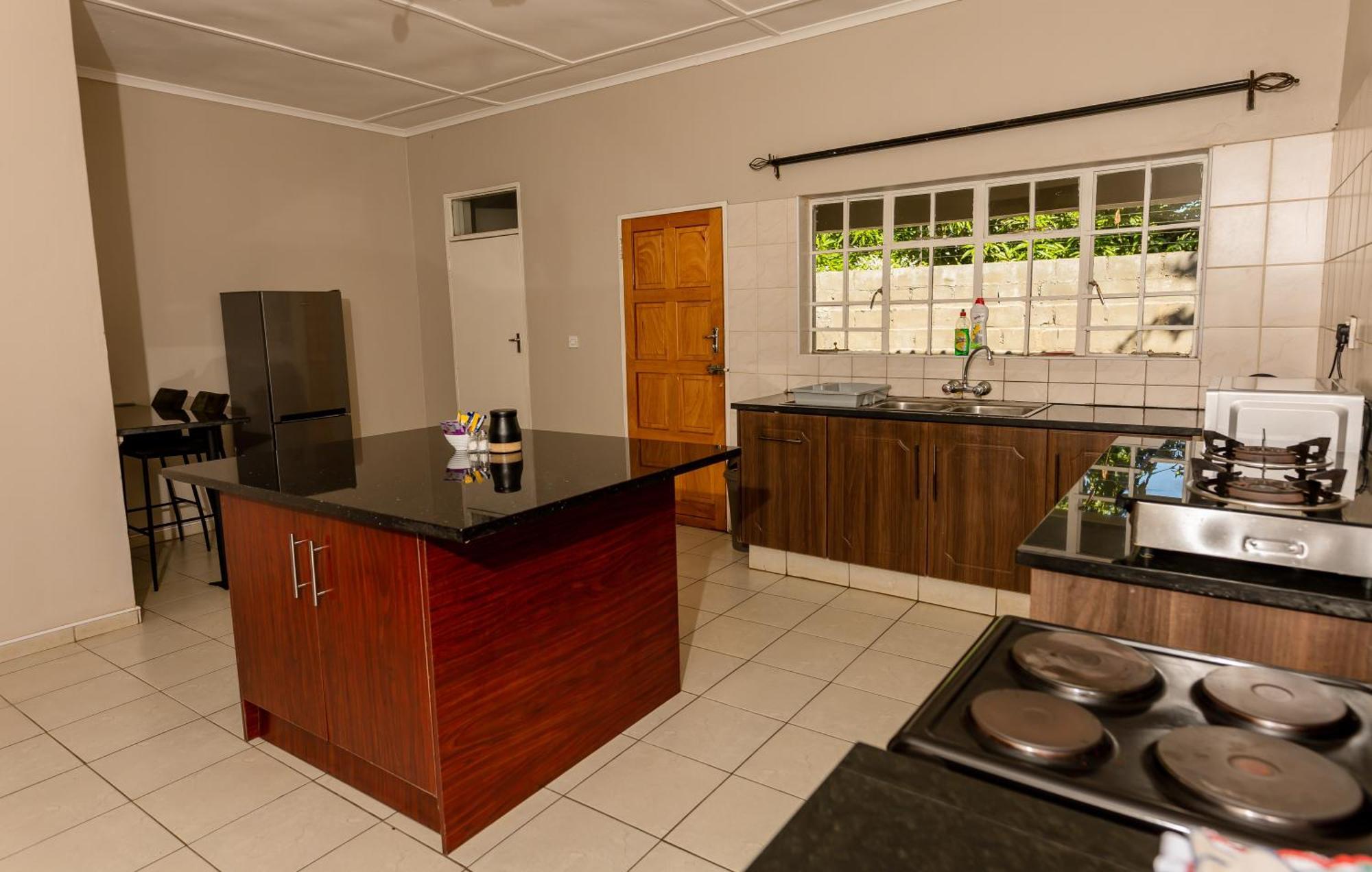 Hungwe House Villa Victoria Falls Exteriör bild