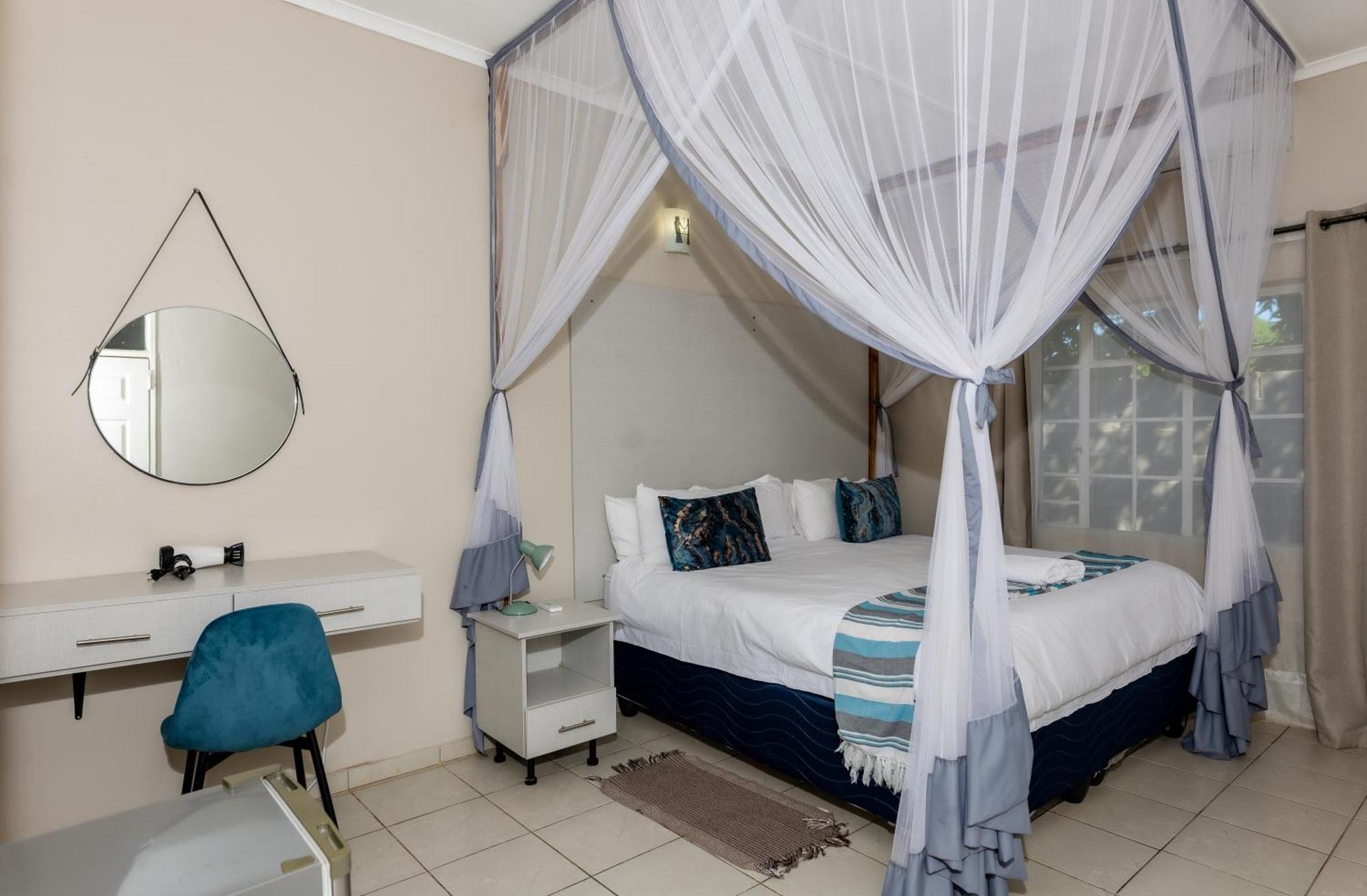 Hungwe House Villa Victoria Falls Exteriör bild